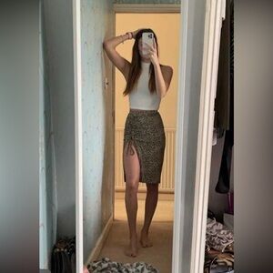 Drawstring Ruched Split Thigh Leopard Skirt